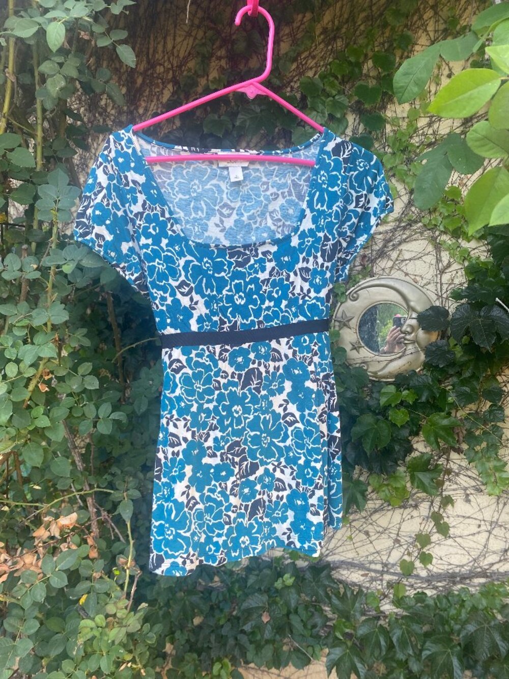 Loft Tropical Floral Pattern Blue and White Short Sleeved Top - Size Large - Picture 2 of 10